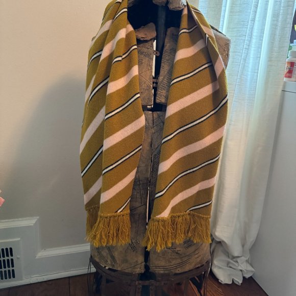 Burberry scarf - Picture 2 of 4